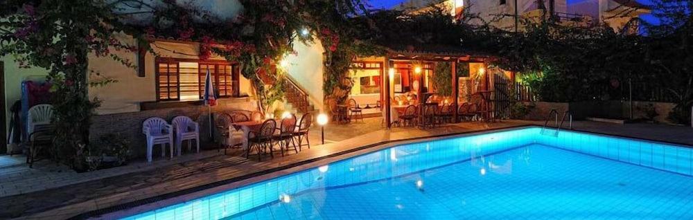 Maria Lambis Aparthotel สตาลิดา ภายนอก รูปภาพ